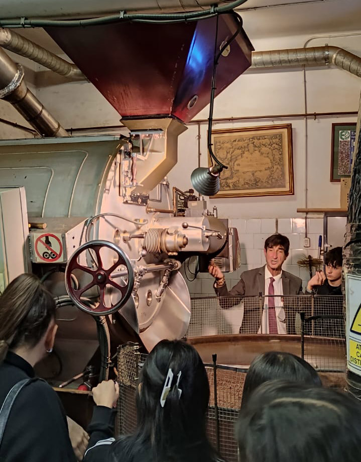 Visita a Bracafé de l'alumnat del Cicle Formatiu de Gestió Administrativa